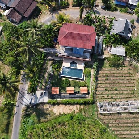 Pondok Isoke Bunggalow Banyuwangi  Exterior photo