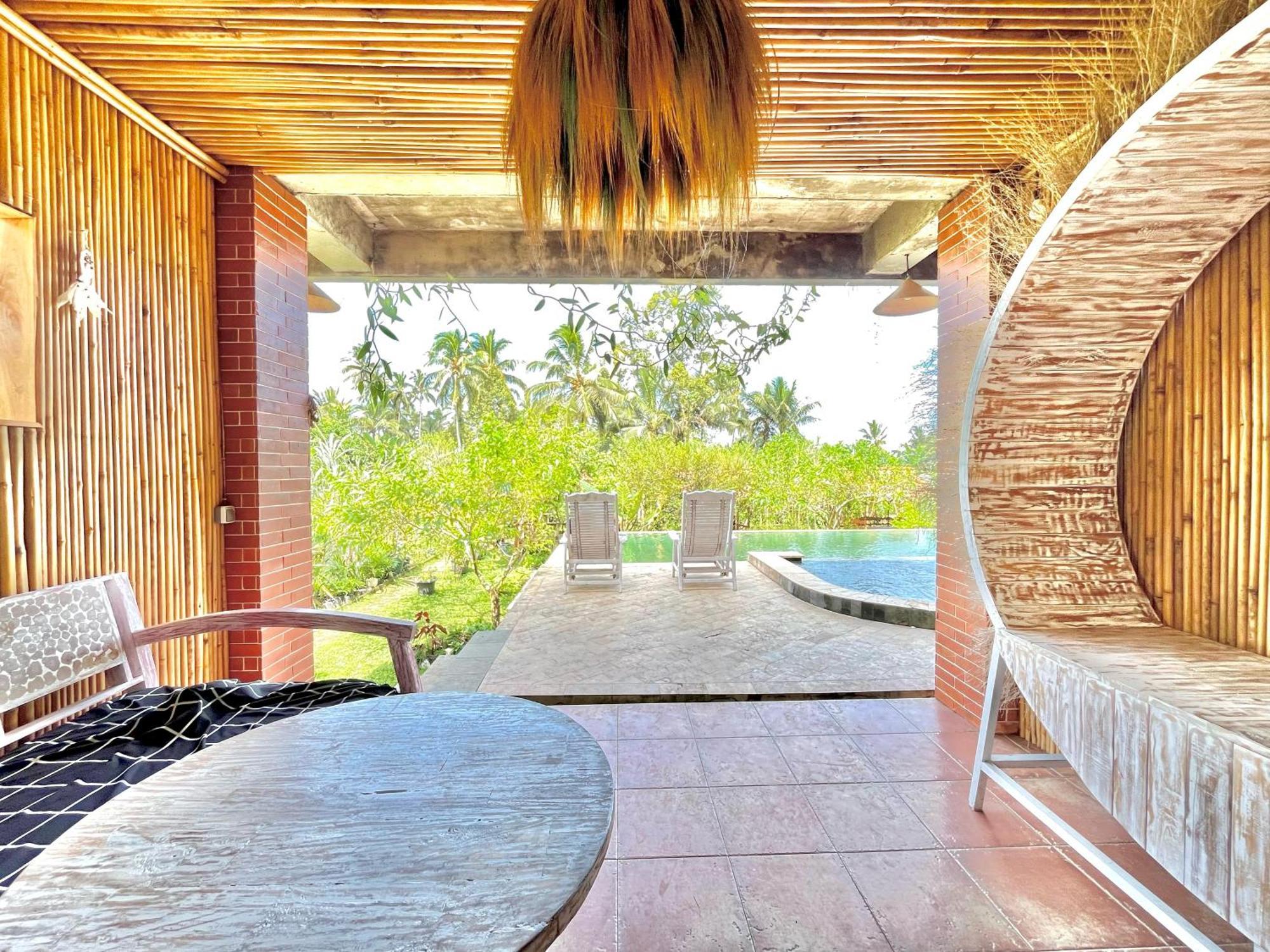 Pondok Isoke Bunggalow Banyuwangi  Exterior photo